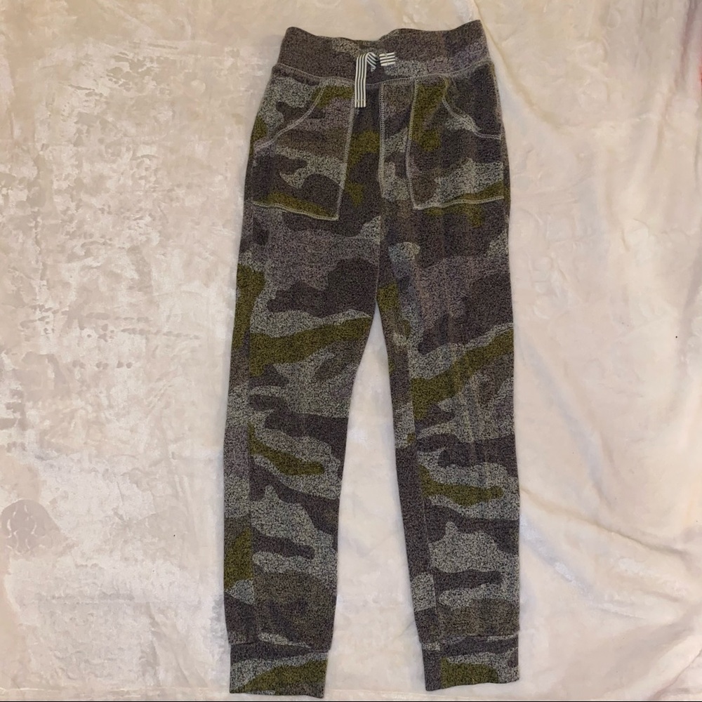 Cat & Jack size S 6/6x girls Joggers.